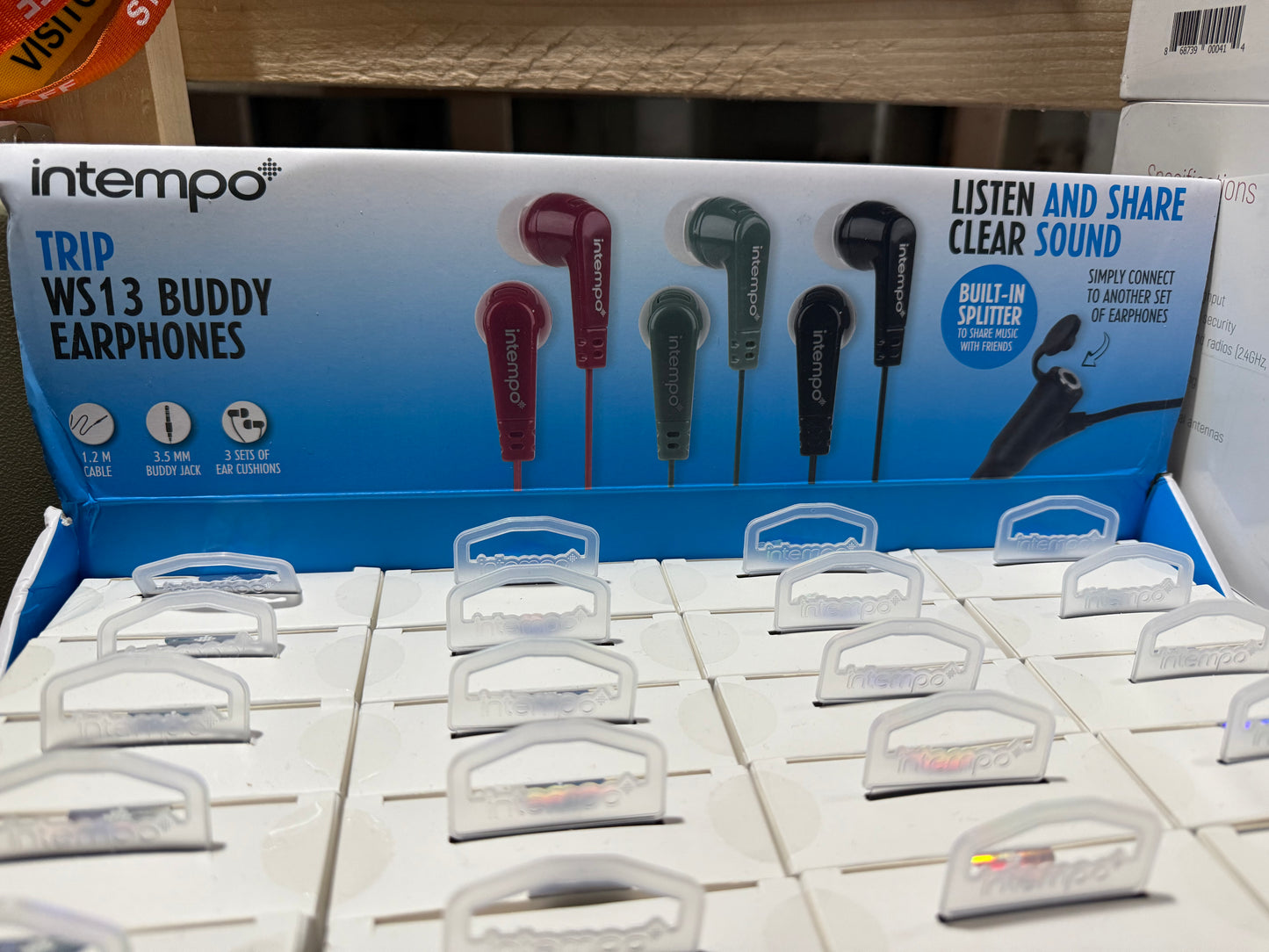 earphones with passthrough port