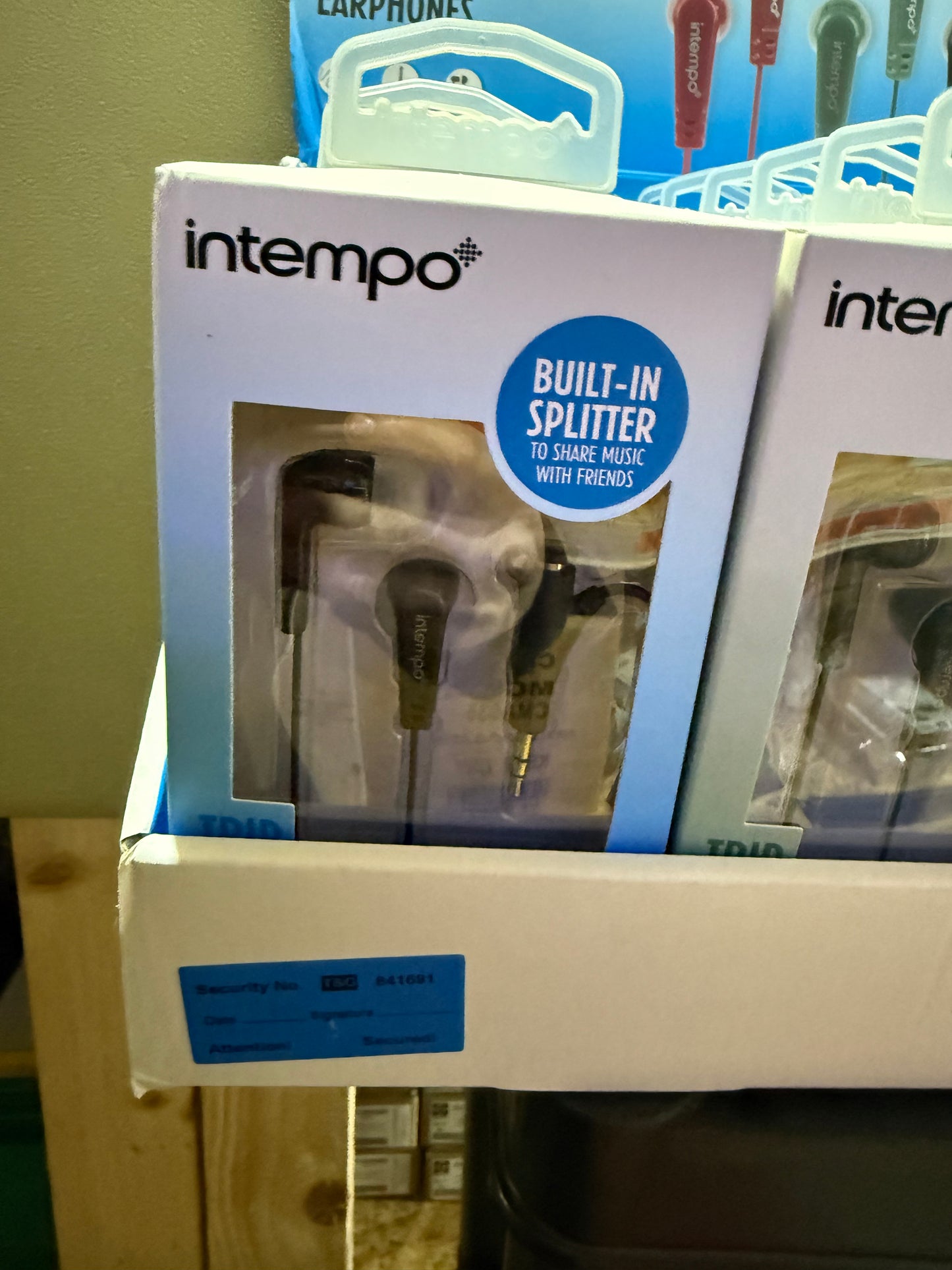 earphones with passthrough port
